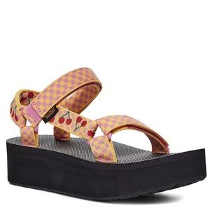 Teva universal platform sandal